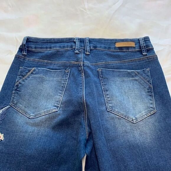 Royalty For Me  Embroidered Jean Capris #SJ23 - Picture 5 of 6